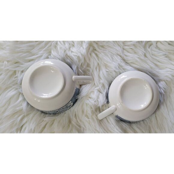 Vintage Currier and Ives Royal China Coffee Or Tea Cup Blue & White Set of 2 - Picture 2 of 11